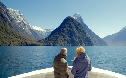 Milford Sound day tour and Boutique cruise with picnic lunch from Te Anau