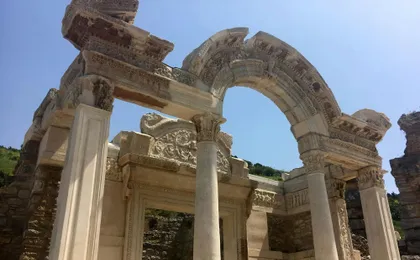 Ancient Ephesus tour with pottery-making demonstration
