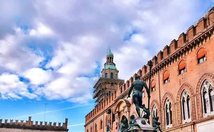 Bologna city centre walking tour