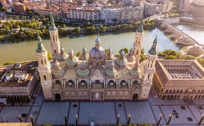 Zaragoza Scavenger Hunt and Highlights Self-Guided Tour