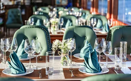 Ha Long Bay Luxury Day Cruise with Buffet Lunch From Hanoi