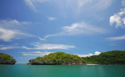 Angthong Marine Park by Speedboat