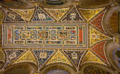 Opa Si Pass: access to Siena Cathedral complex