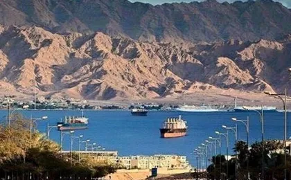 Half-Day Aqaba Glass Bottom Boat Tour – See Stunning Coral Reefs