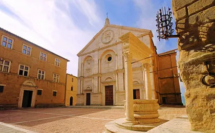 Tour to Pienza and Montepulciano Tour with Lunch and Wine Tasting