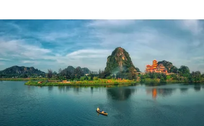 Trip to the Marble Mountains, Am Phu Cave and Monkey Mountain