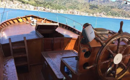 Taormina and Giardini Naxos boat excursion with an aperitif