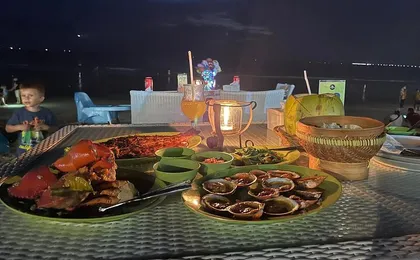 Best Romantic Seafood Dinner at Jimbaran Beach Sunset