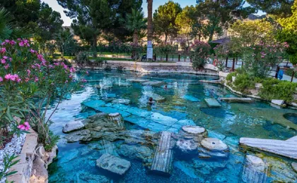 Daily guided Pamukkale tour with pick-up from Denizli Airport