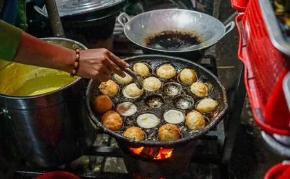 Evening food tour in Phnom Penh