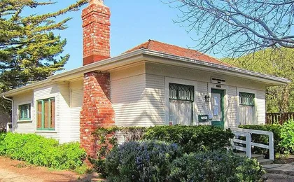 Carmel-by-the-Sea off-the-beaten-path self-guided audio tour