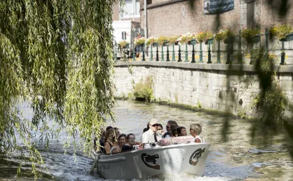 Guided boat trip in the historic center of Gent