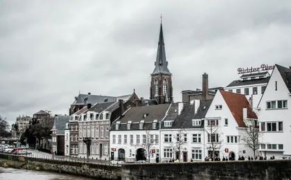 Self guided tour with interactive city game of Maastricht