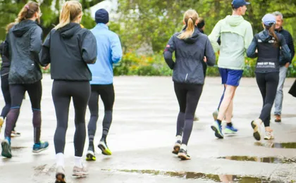 Small-group guided running city tour in Kiel