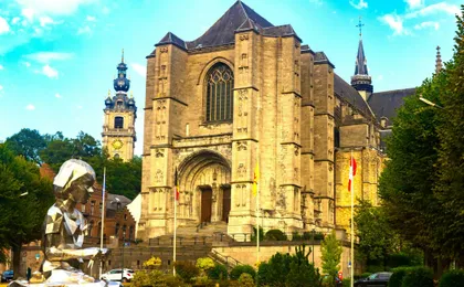 Mons city highlights walking tour with a local