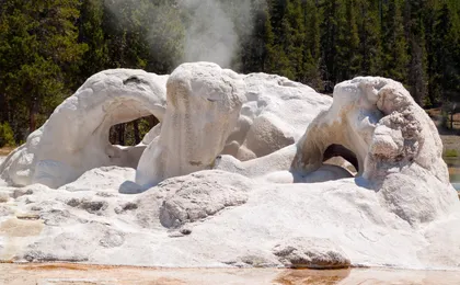 Old Faithful Self-Guided Walking Audio Tour