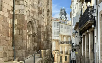 A Coruña private walking tour with local flavours tasting