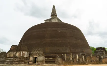 Polonnaruwa Ancient City Day Tour from the East Coast