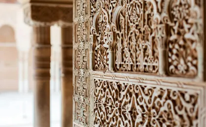 Alhambra official skip-the-line small group guided tour with full access