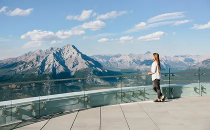 Banff area and canyon walking tour from Calgary