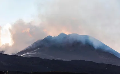 Mount Etna guided sunset tour with Sicilian dinner
