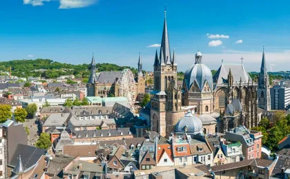 Aachen audio walking tour with cathedral and imperial heritage
