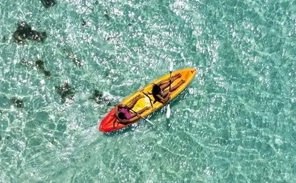 Roatan Wildlife sanctuary & Beach Getaway