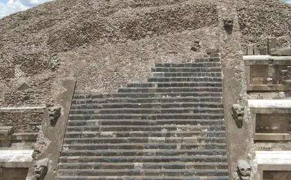 Early Teotihuacan guided tour