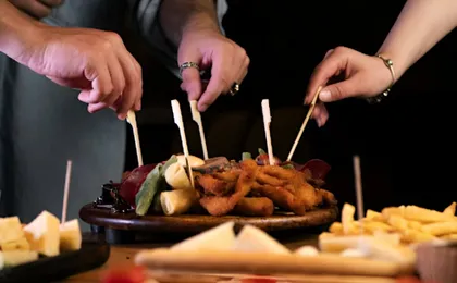 Albanian craft beer and meze tasting experience in Tirana