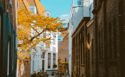 Self guided tour with interactive city game of Middelburg