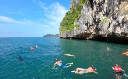 Full Day Speedboat Tour with Emerald Cave Visit
