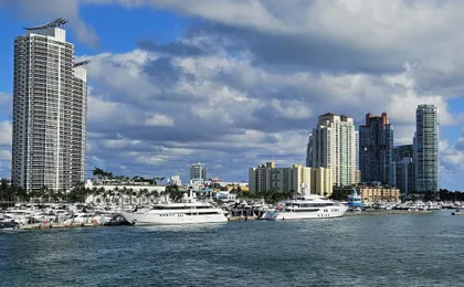 Double Decker sightseeing bus tour of Miami