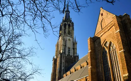 Self-guided Discovery Walk in Delft secret alleys and blue ceramics