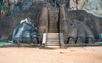 Udawalawe Park safari, Ella, Kandy, Sigiriya and Dambulla three-day tour