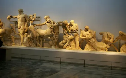 Guided tour of ancient Olympia with digital interactive visit