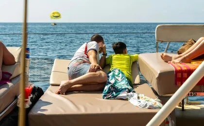 Cambrils catamaran cruise with Balinese bed and drink