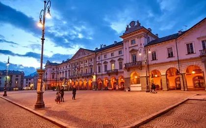 Aosta walking tour with Tasting
