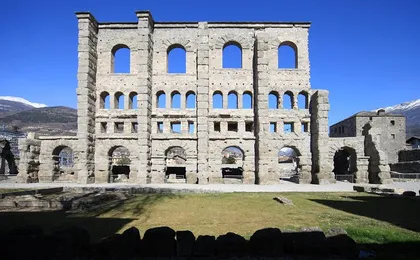 Aosta walking tour with Tasting