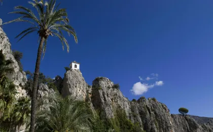 Guadalest and Algar waterfalls tour from Alicante