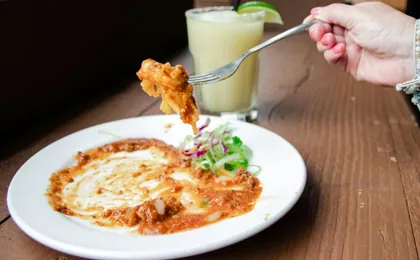 Dallas Deep Ellum food tour with 4 tastings and Texas chili