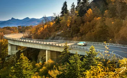 Audio-guided driving tour through Blue Ridge Parkway