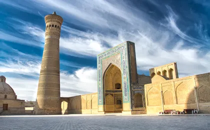 Online Sightseeing Tour in Bukhara: Lyabi-Hauz, Trade Domes & Poi Kalon Complex, Chinese Language