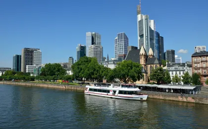 Panorama river boat cruise in Frankfurt