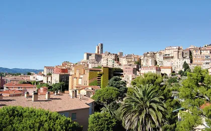 Monaco and Perched Medieval Villages shared trip from Nice