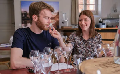 Small-group champagne tasting class and lunch near Epernay