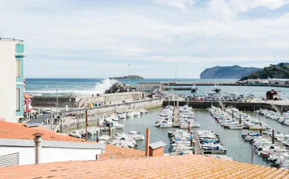 Gaztelugatxe and Mundaka small group guided tour from Bilbao