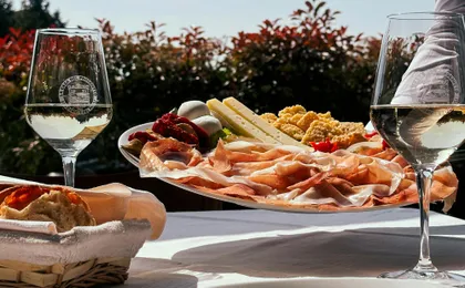 San Daniele prosciutto factory visit with tasting lunch