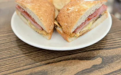 Kansas City downtown food tour with 7 tastings and burnt ends