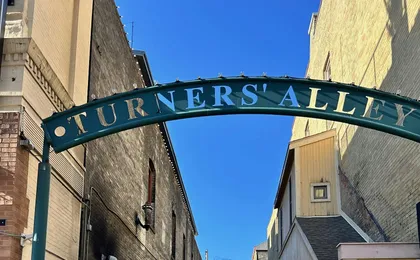 Milwaukee downtown food tour with 5 tastings and cheese curds
