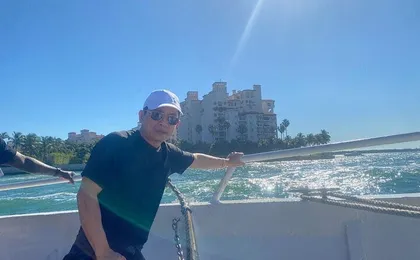 Miami 90-minute Millionaire's Row cruise with hop-on hop-off bus tour